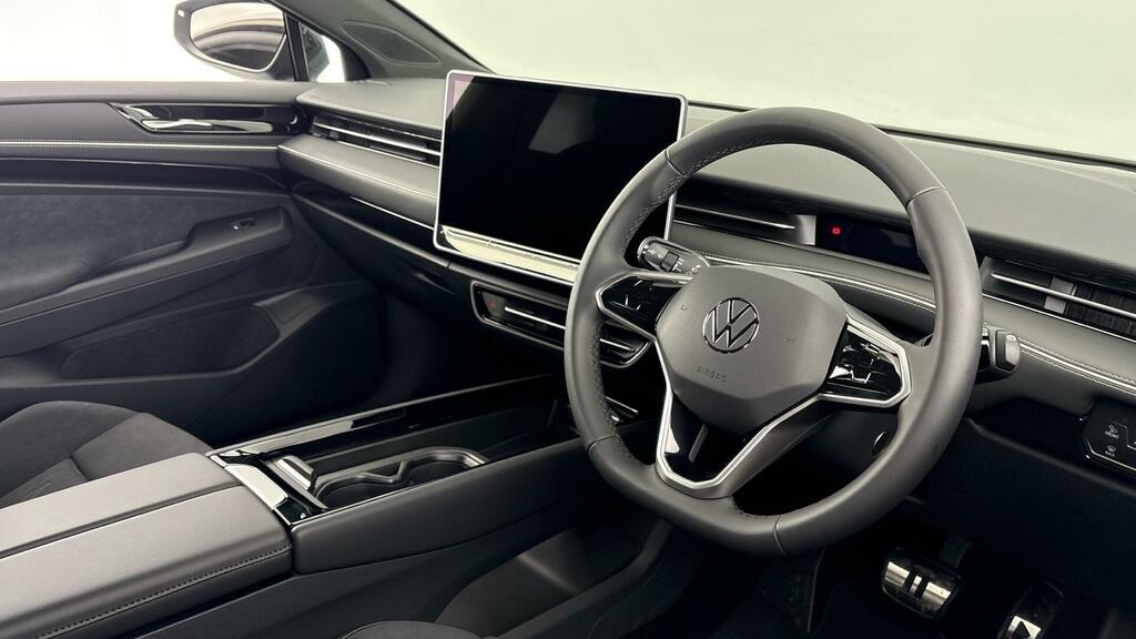 Volkswagen ID.7 210Kw Match Pro Plus 77Kwh Black #16