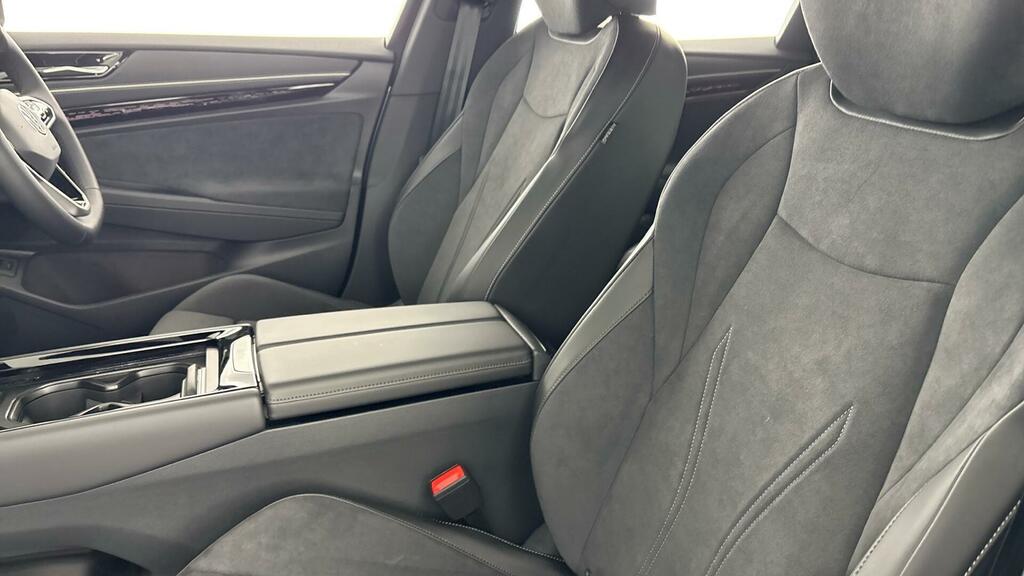 Volkswagen ID.7 210Kw Match Pro Plus 77Kwh Black #37
