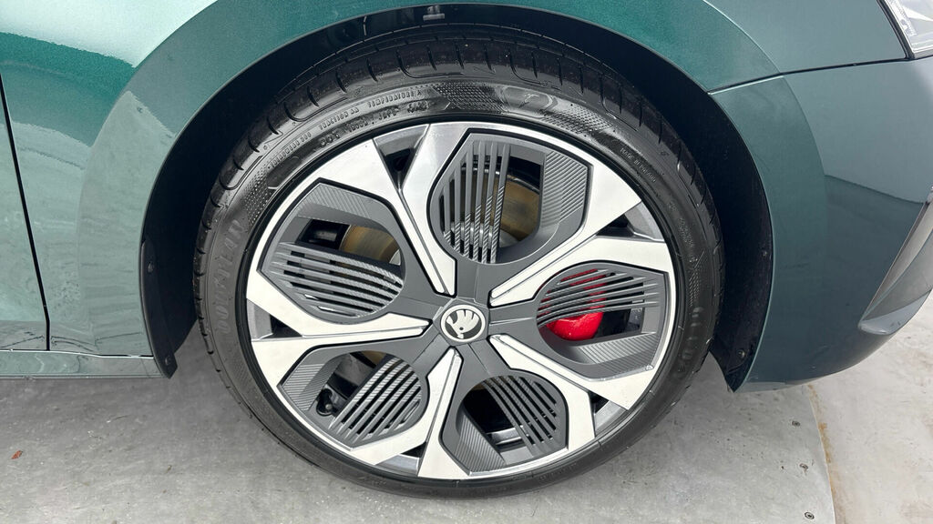 Skoda Octavia 2.0 Tsi Vrs 5-Door Dsg Green #5