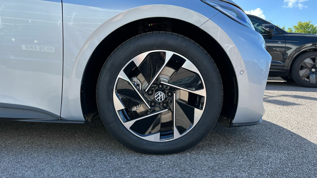 Volkswagen ID.3 Pro 59Kwh Match 5-Door Silver #5