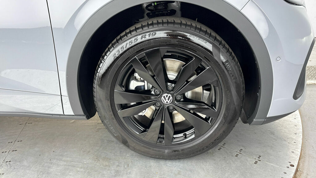 Volkswagen ID.5 Pro 77Kwh Black Edition 5-Door Grey #5
