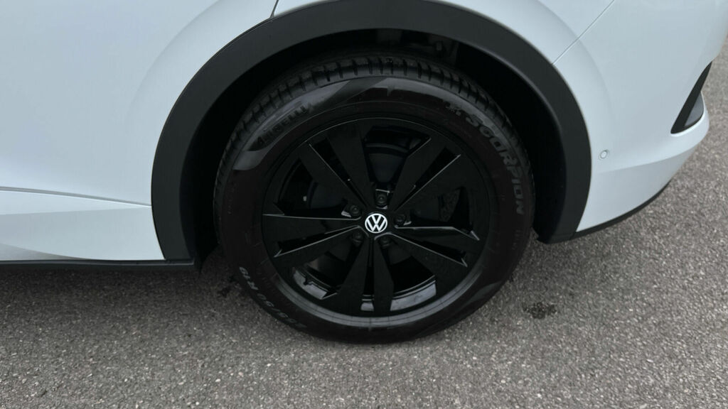 Volkswagen ID.5 210Kw Match Pro 77Kwh Red #30