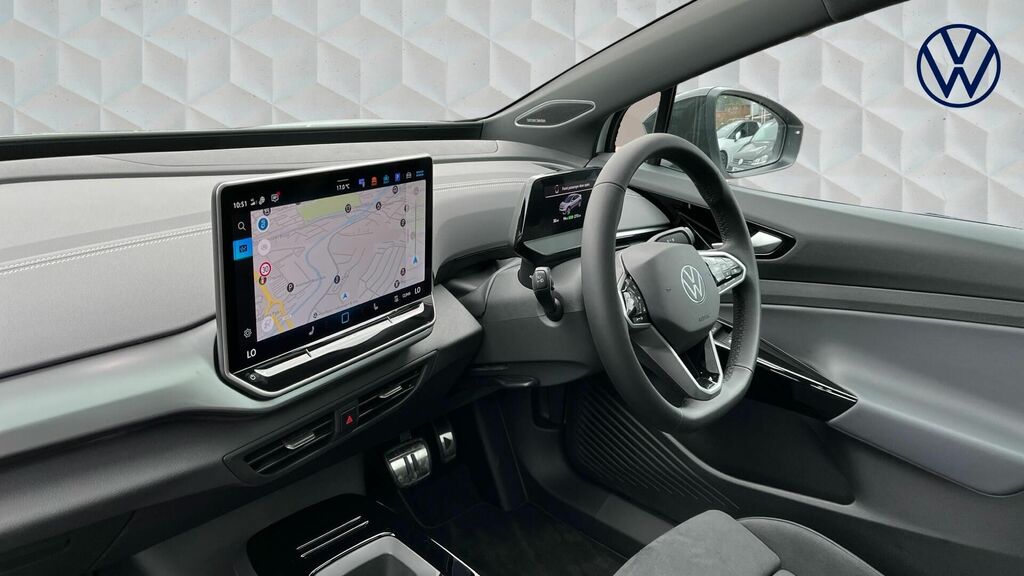 Volkswagen ID.5 Pro 77Kwh Black Edition 5-Door White #2