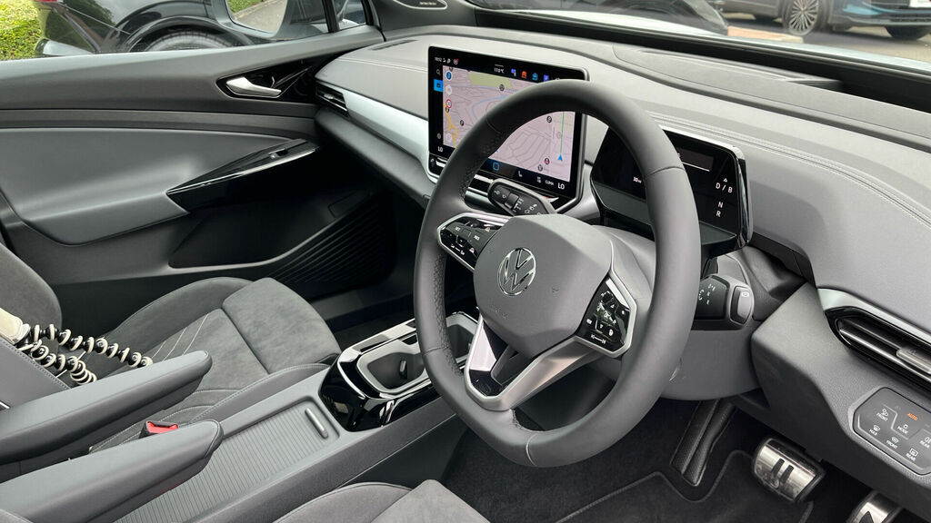 Volkswagen ID.5 Pro 77Kwh Black Edition 5-Door White #6