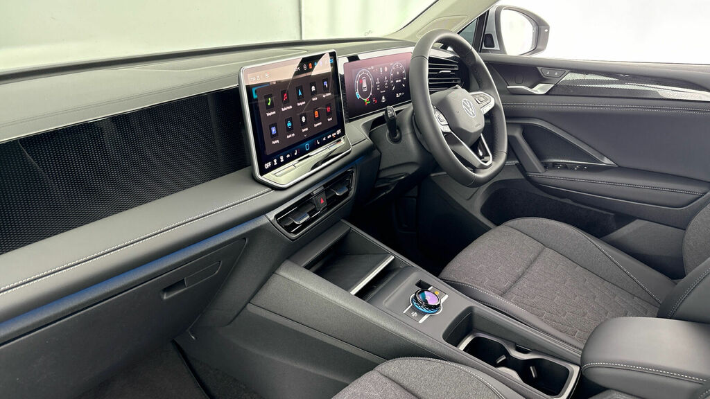 Volkswagen Tiguan Etsi Mhev Life Dsg Euro 6 5-Door Silver #2