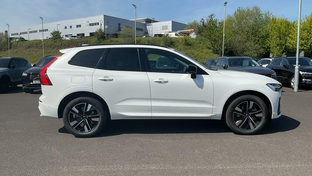 Volvo XC60 2.0 B5 Mhev Plus Pro Euro 6 5-Door White #3