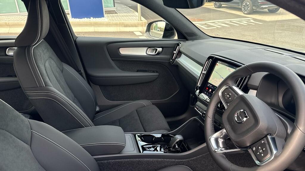 Volvo XC40 Black Edition Plus, B4 Mild Hybrid, Blue #39