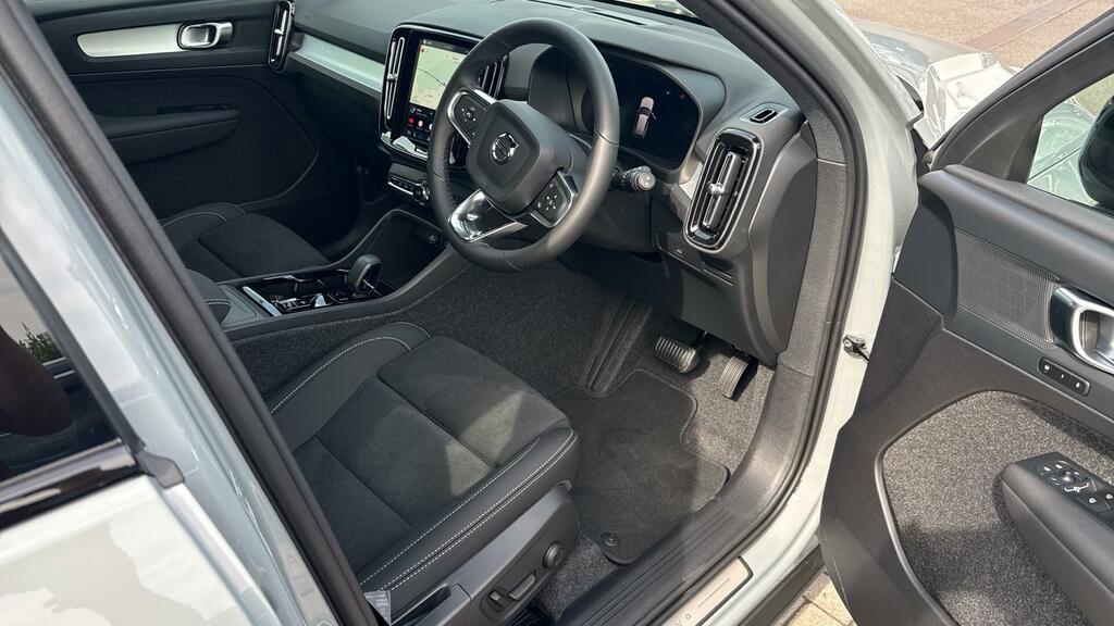 Volvo XC40 Black Edition Plus, B4 Mild Hybrid, Blue #26