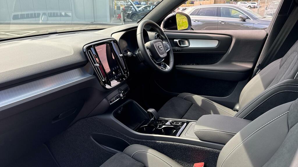 Volvo XC40 Black Edition Plus, B4 Mild Hybrid, Blue #27