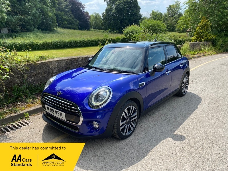 Mini Hatch 1.5 Cooper Exclusive Hatchback Blue
