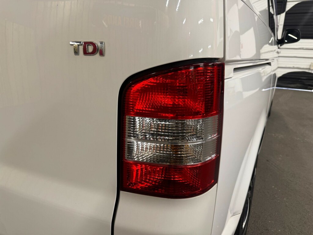 Volkswagen Transporter Panel Van White #25