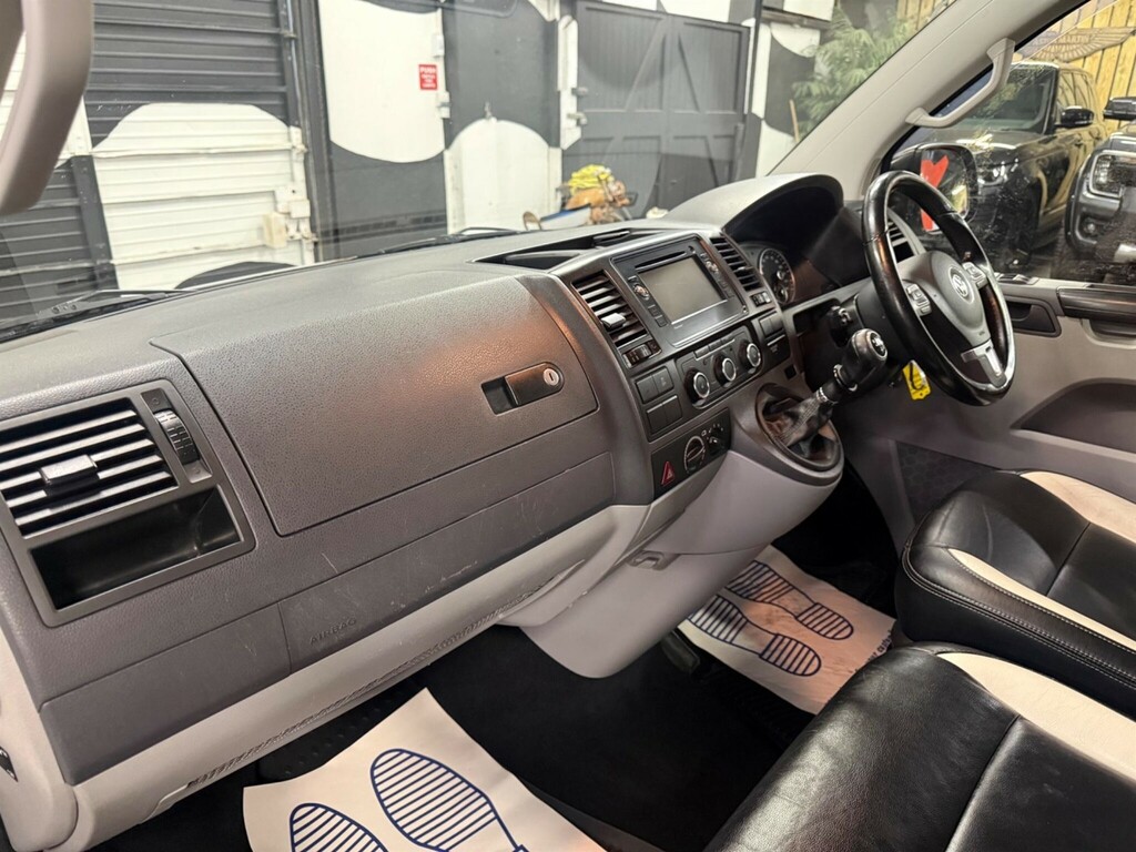Volkswagen Transporter Panel Van White #22