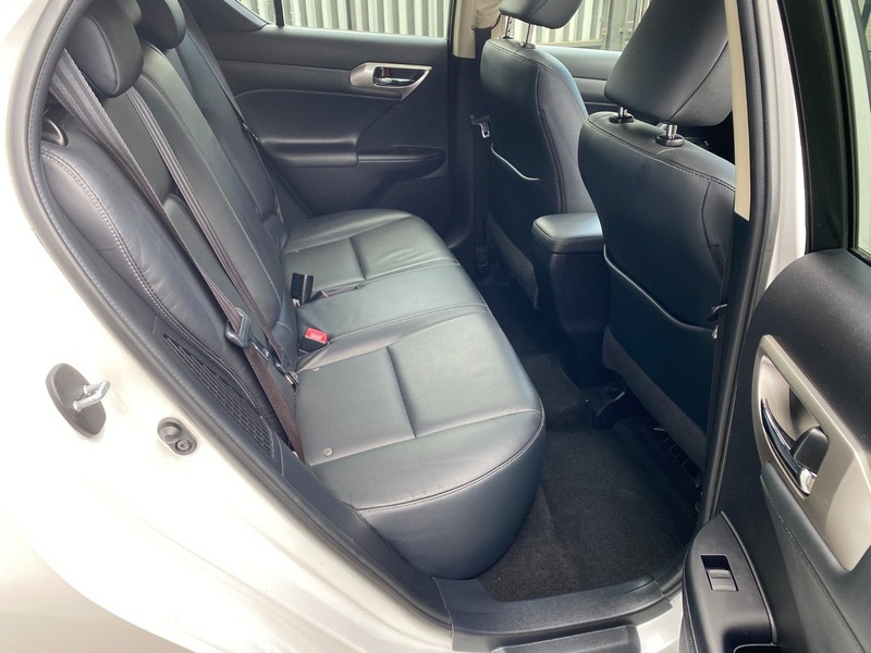 Lexus CT 1.8 200H Advance Cvt Euro 6 Ss Silver #11