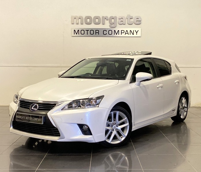 Lexus CT Luxury White #4
