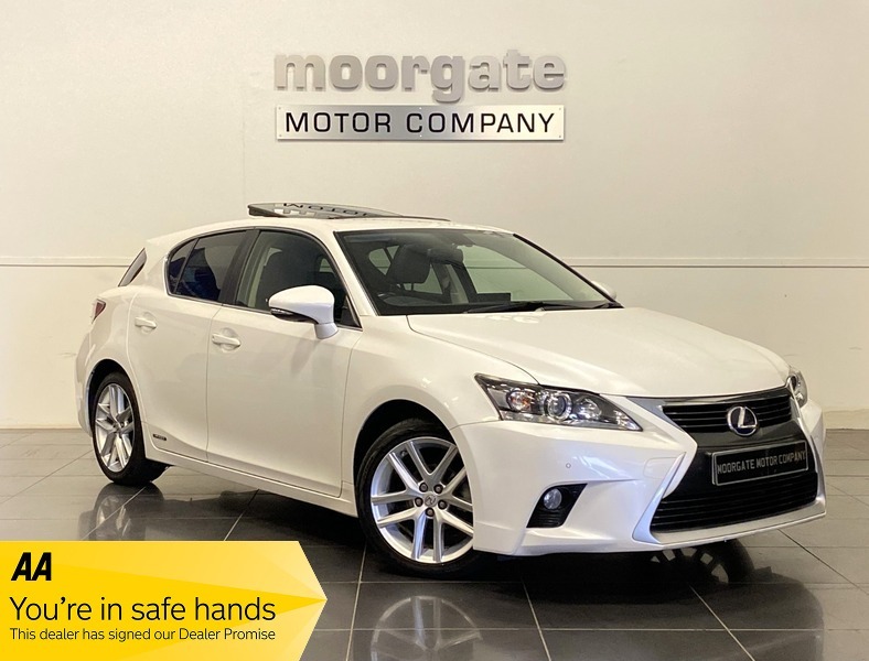 Lexus CT Luxury White