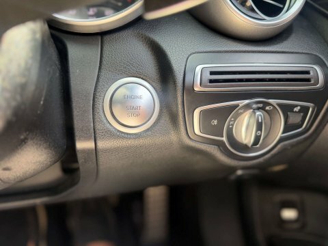 Mercedes-Benz C Class C220d Se 9G-tronic White #21