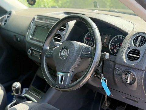 Volkswagen Tiguan 2.0 Tdi Bluemotion Tech Black #16