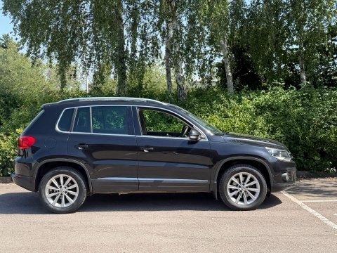 Volkswagen Tiguan 2.0 Tdi Bluemotion Tech Black #9