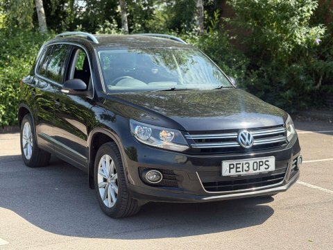 Volkswagen Tiguan 2.0 Tdi Bluemotion Tech Black #5