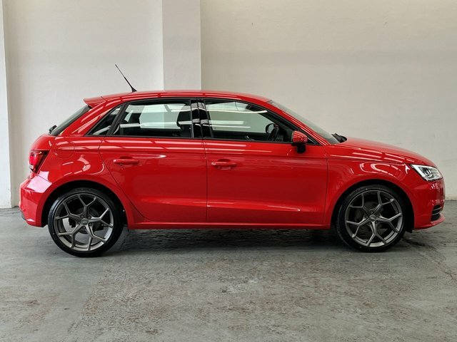 Audi A1 1.0 Tfsi Sport S Tronic Red #2