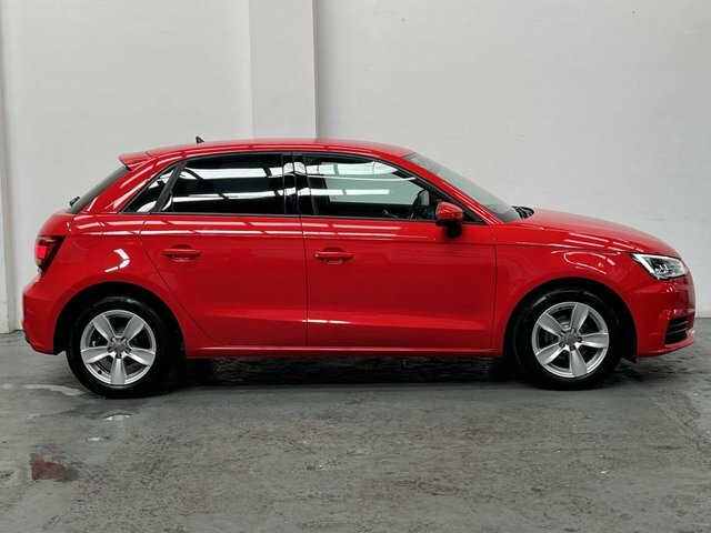Audi A1 1.0 Tfsi Sport S Tronic Red #2