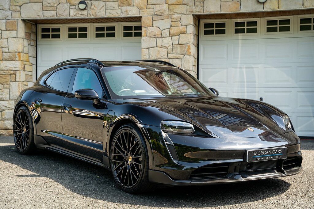 Porsche Taycan Performance Plus 93.4Kwh Turbo S Cross Turismo Black
