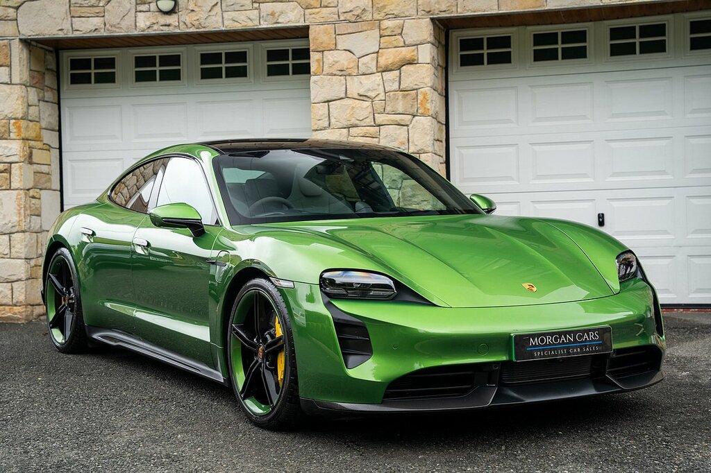 Porsche Taycan Performance Plus 93.4Kwh Turbo S Saloon Electr Green