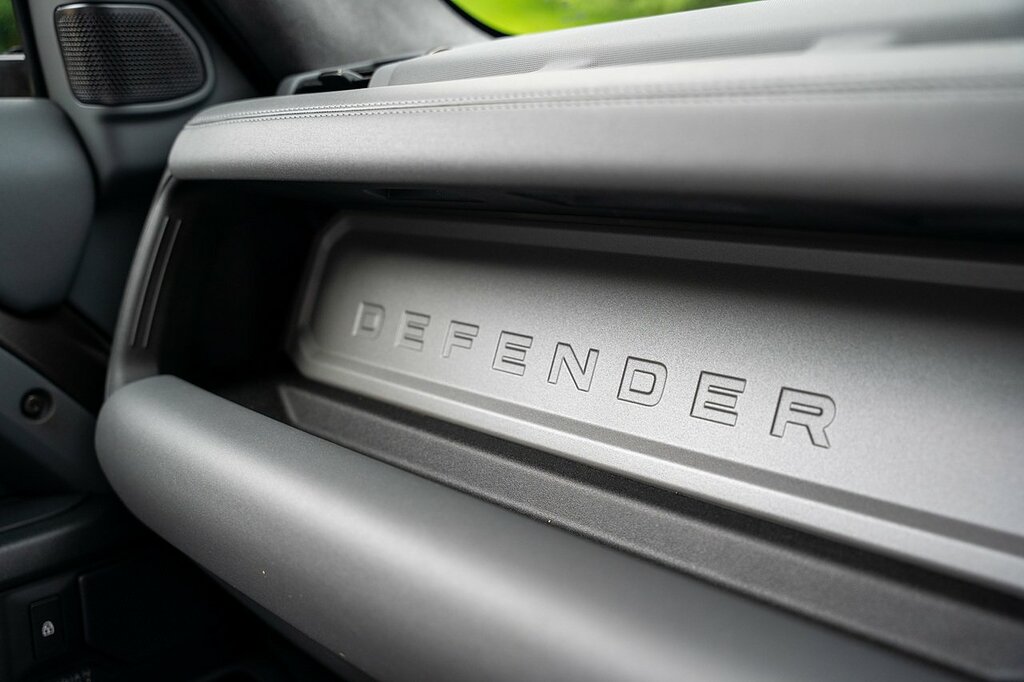 Land Rover Defender 110 X-dynamic Se Red #58