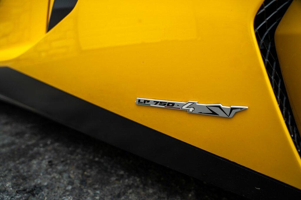 Lamborghini Aventador Sv Lp750-4 6.5 Blue #25