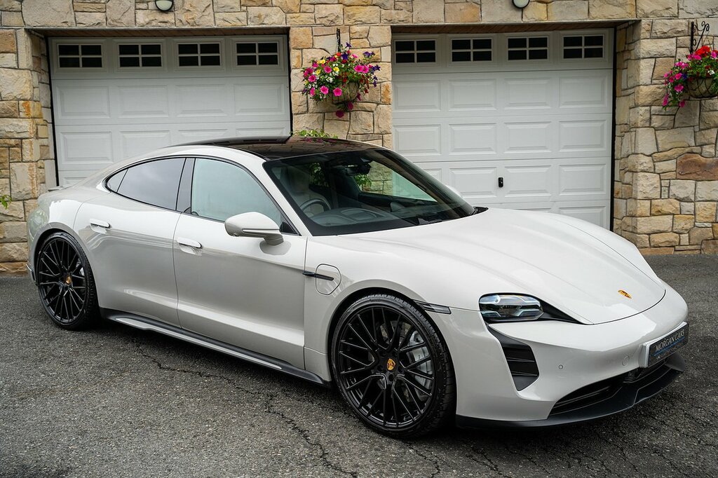 Porsche Taycan Performance Plus 93.4Kwh 4S Saloon Au Grey #2