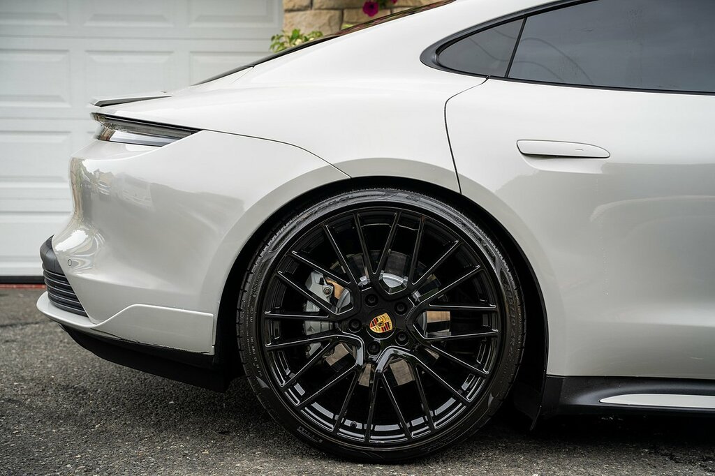 Porsche Taycan Performance Plus 93.4Kwh 4S Saloon Au Grey #6