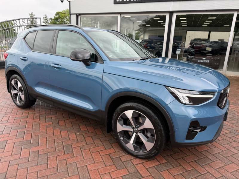 Volvo XC40 2.0 B4p 197 Ultimate Dark Blue #2