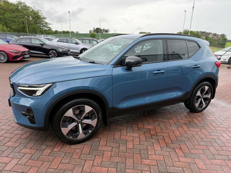 Volvo XC40 2.0 B4p 197 Ultimate Dark Blue #4