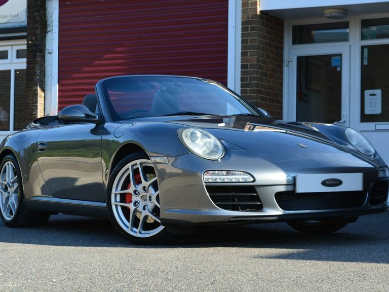 Porsche 911 Carrera S Grey