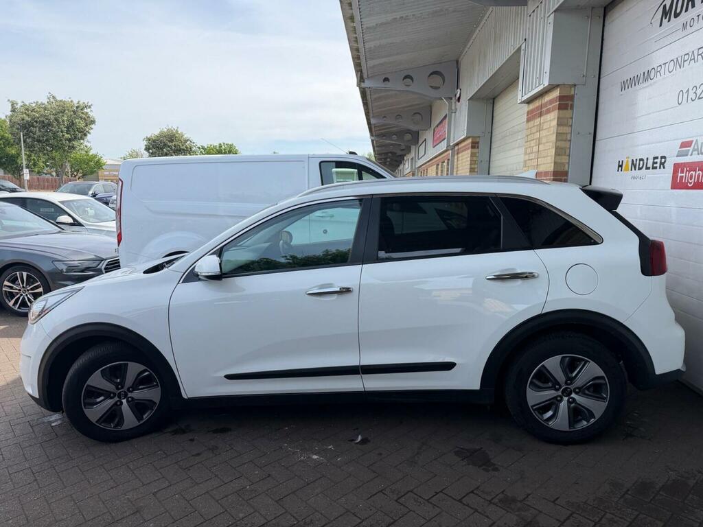 Kia Niro Suv 1.6H Gdi 2 Dct Euro 6 Ss 201818 PE18LJX White #5