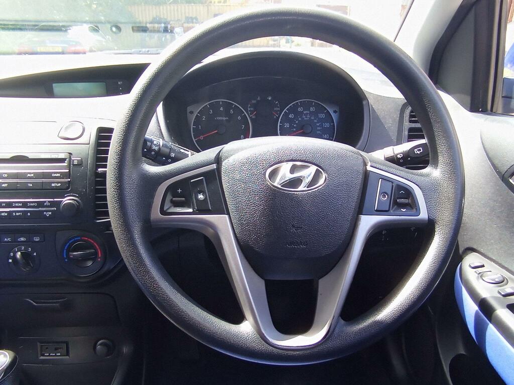 Hyundai I20 1.25 Zetec Red #12