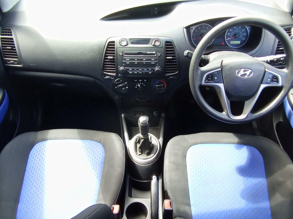 Hyundai I20 1.25 Zetec Red #11