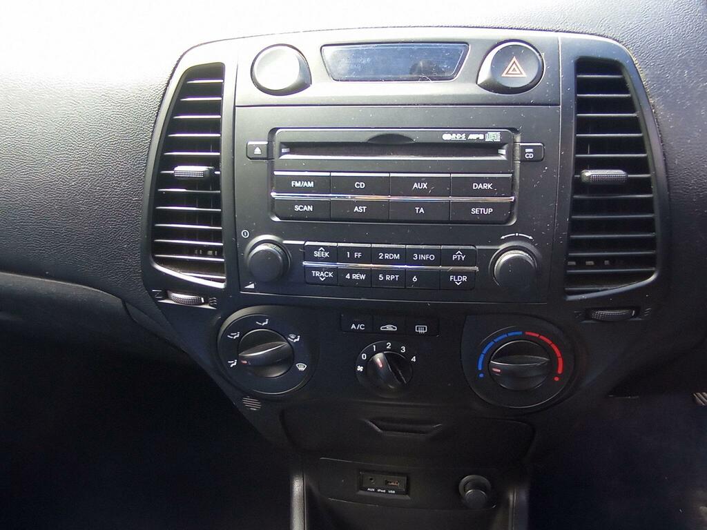 Hyundai I20 1.25 Zetec Red #15