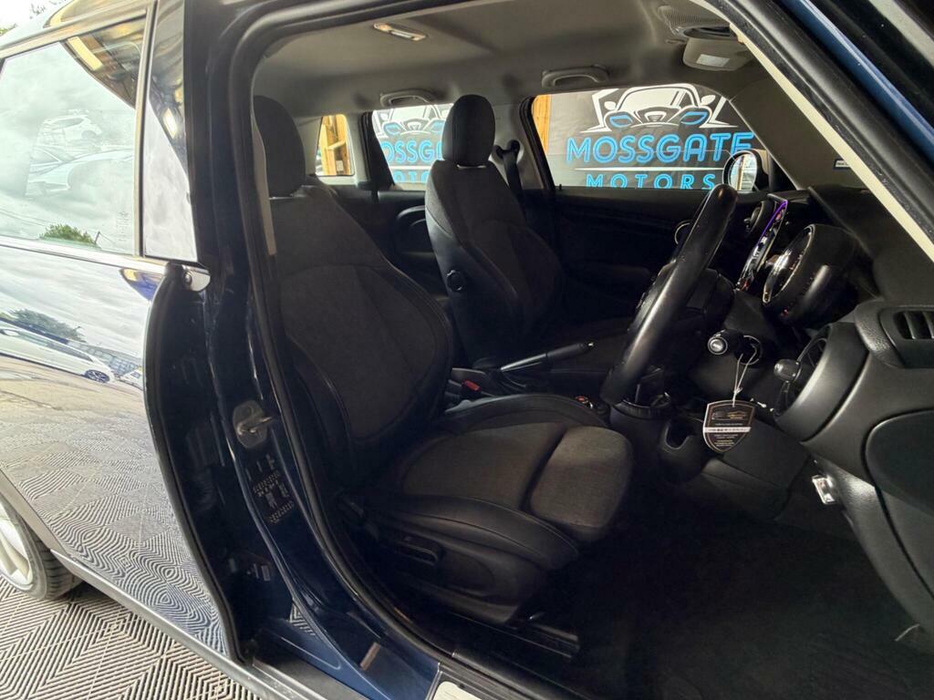 Mini Hatch 1.5 Cooper White #22