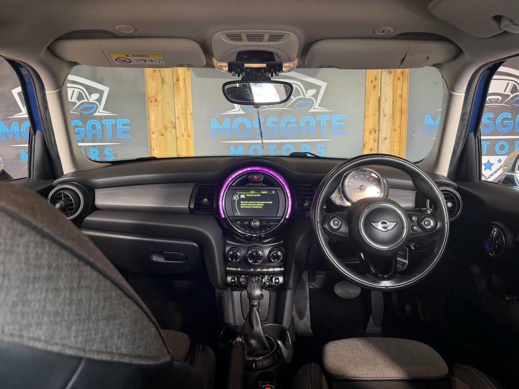 Mini Hatch 1.5 Cooper White #19