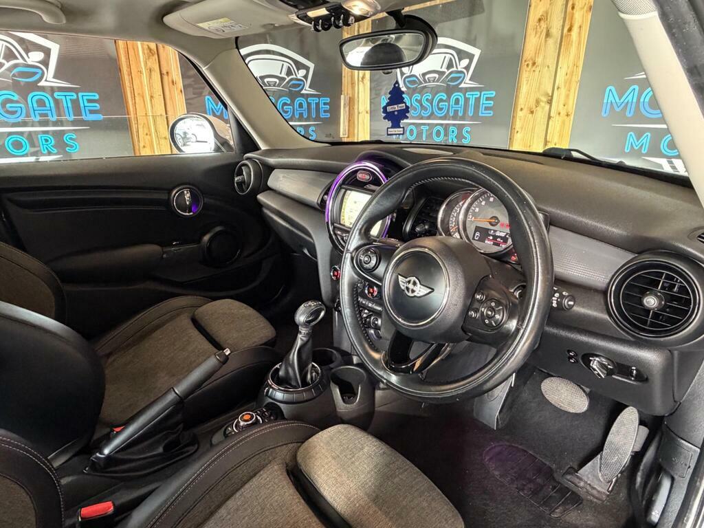 Mini Hatch 1.5 Cooper White #11