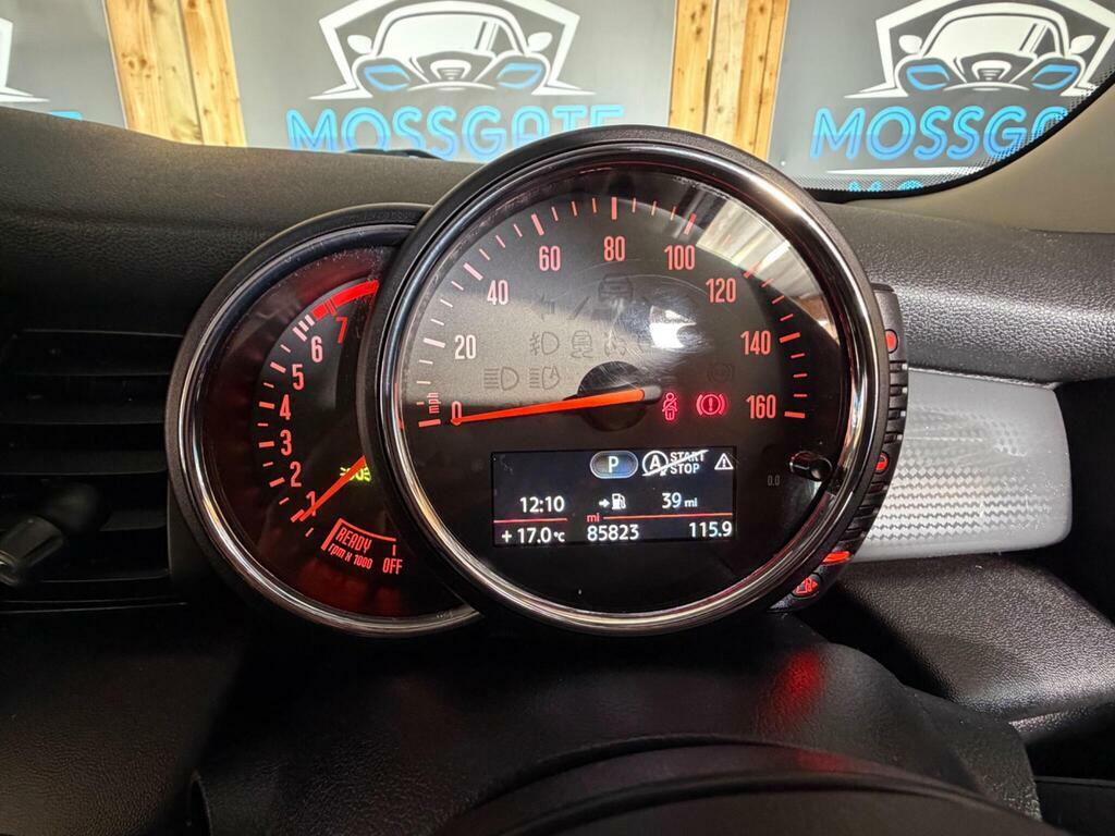 Mini Hatch 1.5 Cooper White #32