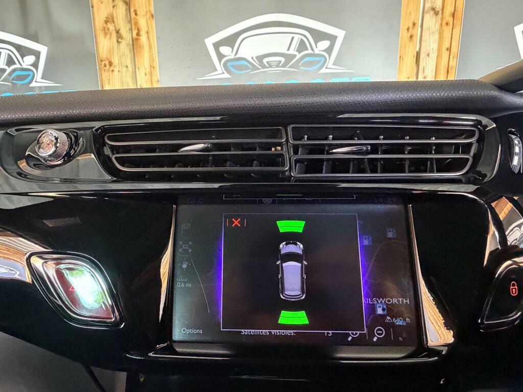 DS DS 3 Hatchback Black #18