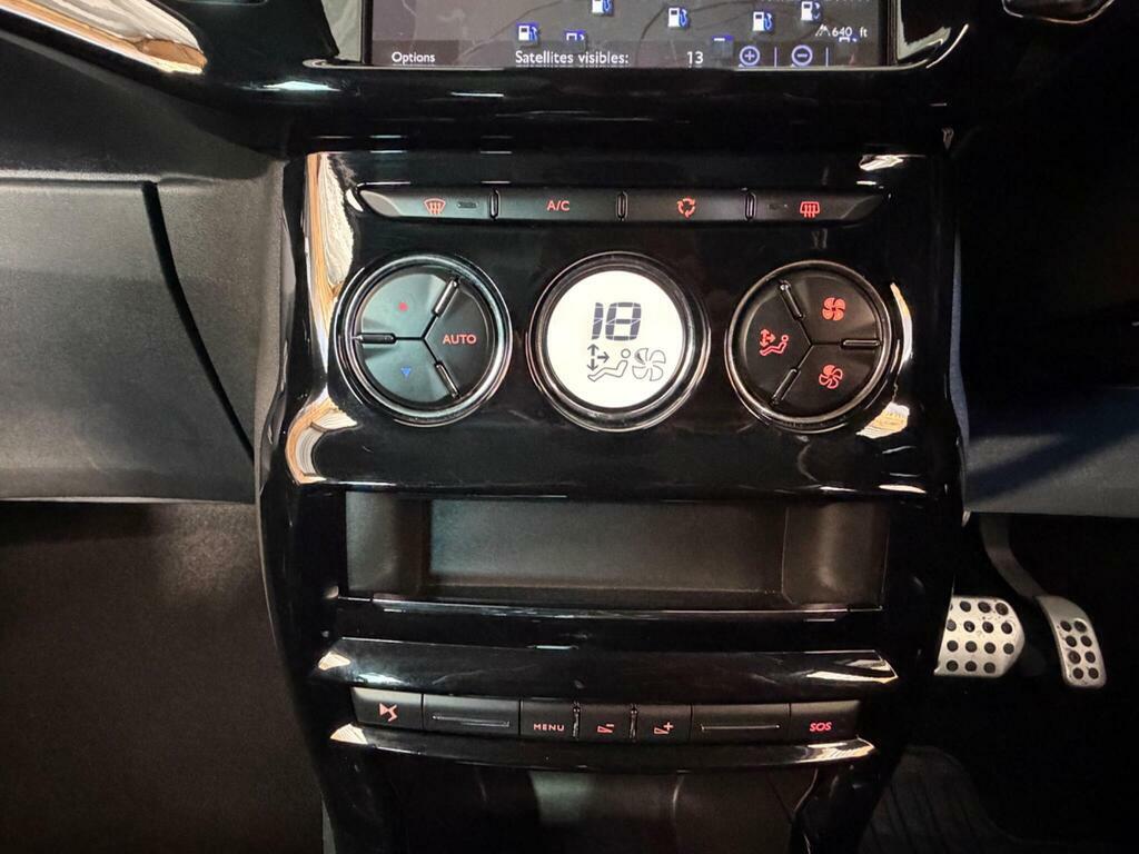 DS DS 3 Hatchback Black #29