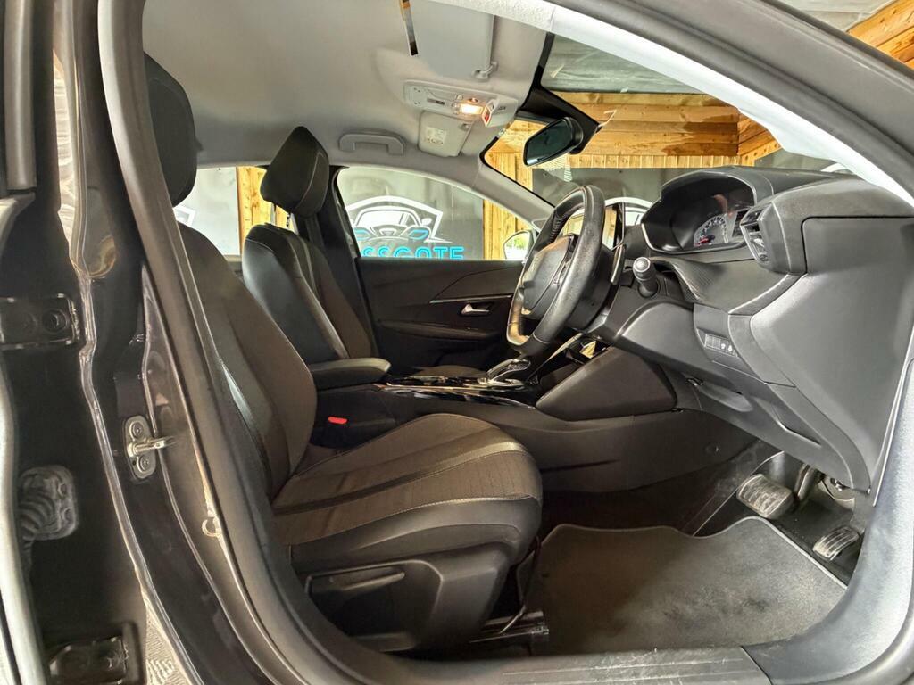 Peugeot 208 Active White #18