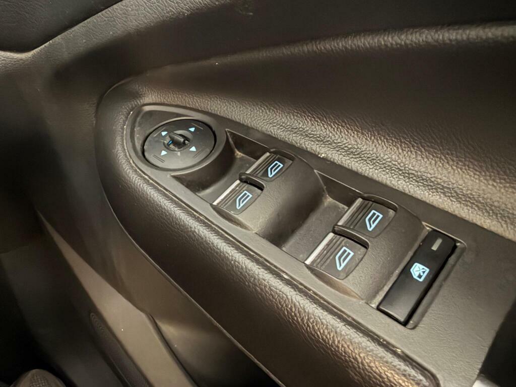 Ford Kuga Suv 2.0 White #26