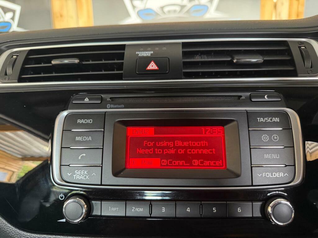 Kia RIO 1.4 3 Hatchback Euro 6 107 Bhp Red #28