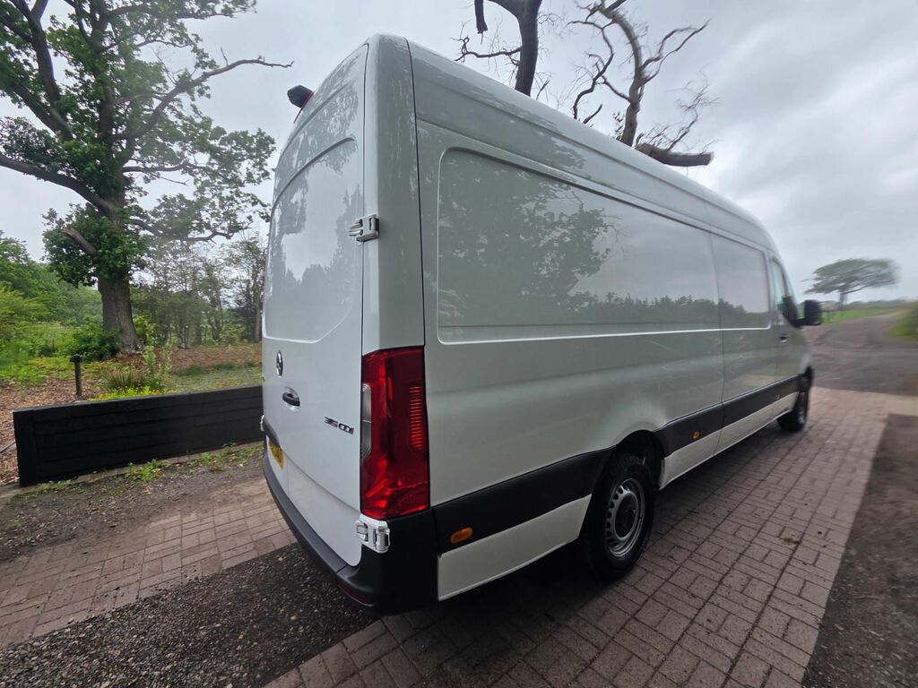 Mercedes-Benz Sprinter 2.0 315 Cdi Progressive Panel Van Manua White #4