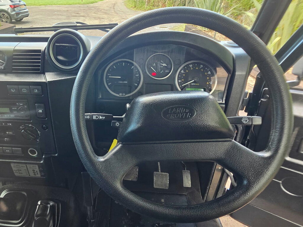 Land Rover Defender 110 Suv Silver #16