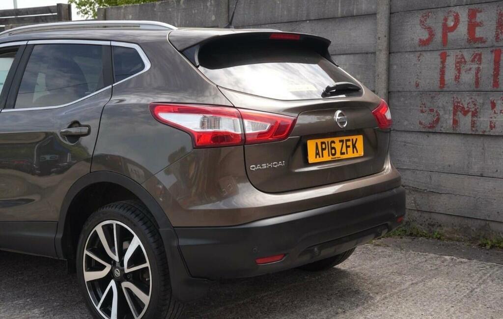 Nissan Qashqai 1.6 Dig-t Tekna 2Wd Euro 6 Ss Brown #4